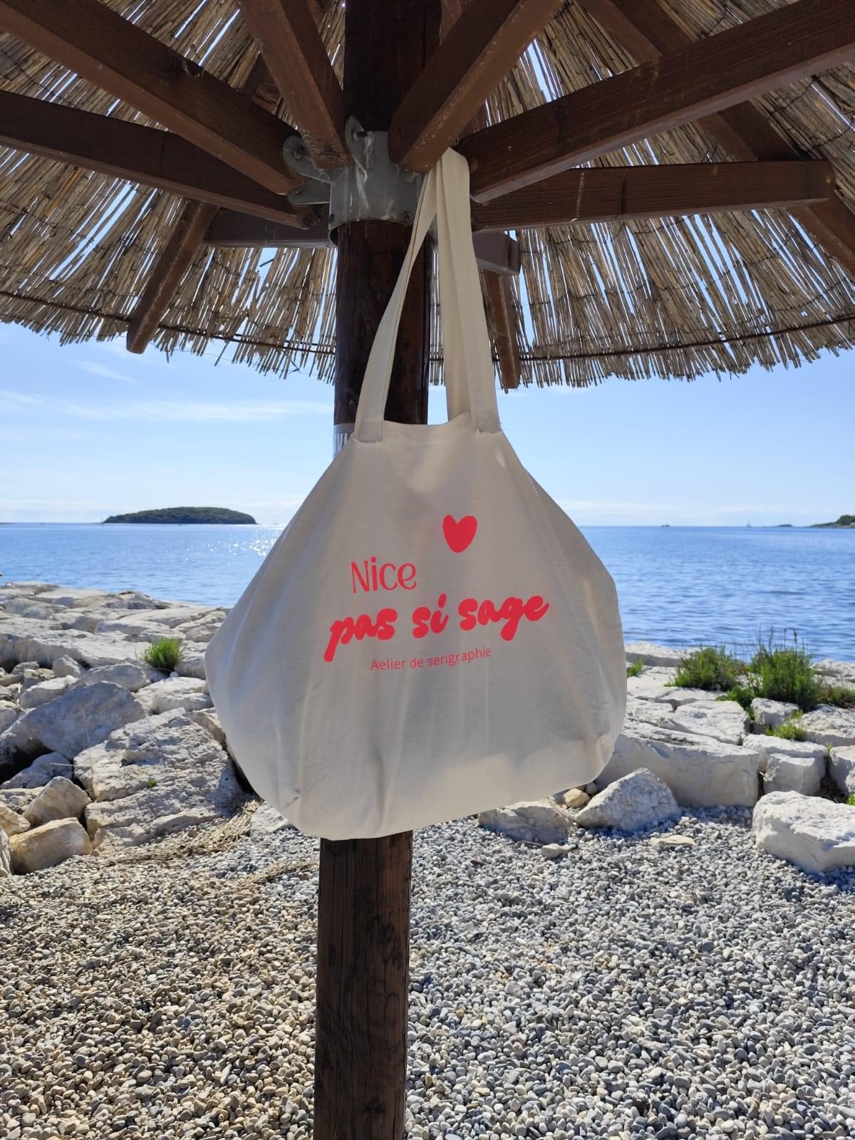 Découvrez le modèle Spritz à Nice pour un moment de plage inoubliable